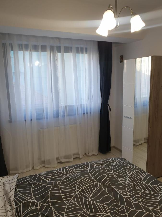 Topaz Central Apartment Bacău Exteriör bild
