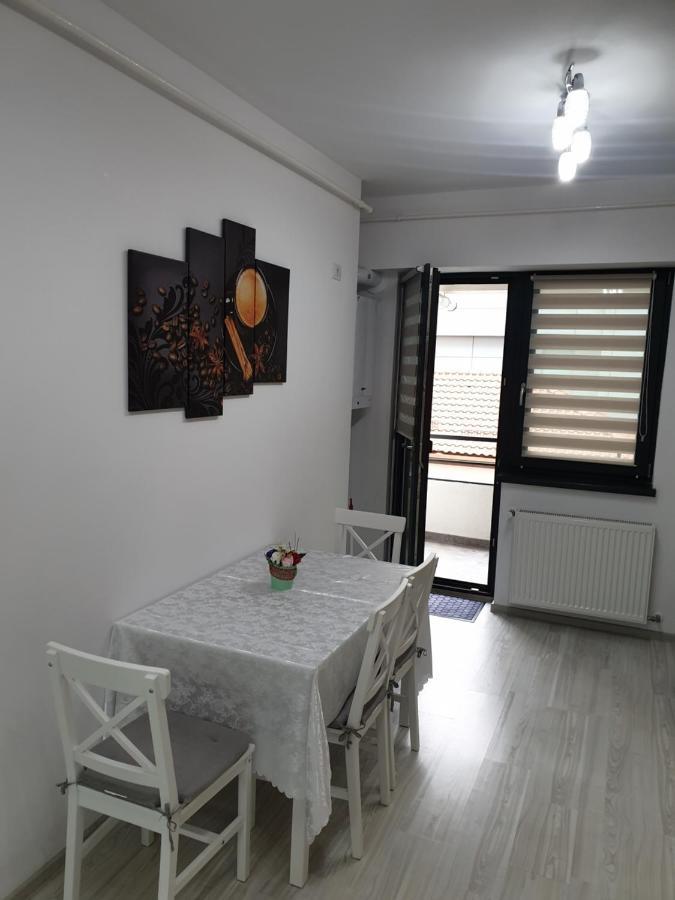 Topaz Central Apartment Bacău Exteriör bild